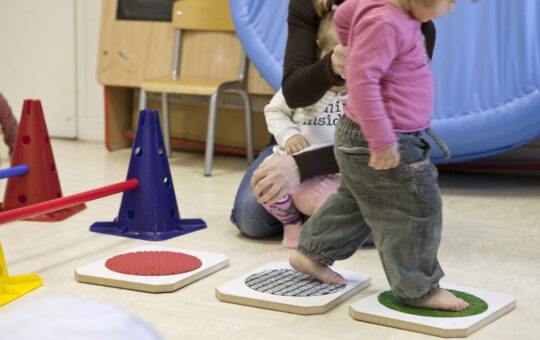 enfant rééducation crèche